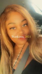 ME IN THE LIL GIRLS TOOK A PIC I AM AMIRED BY MY WIGS BY EVERYONE EVERY  WHERE I DO GO I CAME TO VEGAS EVERYTHING WAS A SUCCESS FEELING SO  INSPIRATIONAL