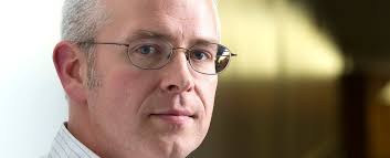 Ellen Pratt (@ellen_librarian)