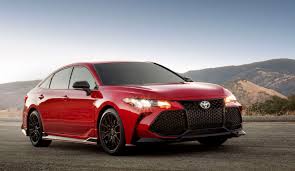 It bridges the price gap between the toyota camry and the lexus es. Why Would You Get The Toyota Avalon Over The Lexus Es