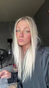 Ashlyn Ridenour's Instagram, Twitter & Facebook