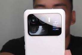 May 06, 2021 · the xiaomi mi 11 lite 5g is the most affordable member of xiaomi's 2021 line of smartphones, undercutting the mi 11 and mi 11 ultra by a substantial amount, though still bringing some of those. Xiaomi Mi 11 Ultra Leaks With A Huge Camera With A Secondary Screen