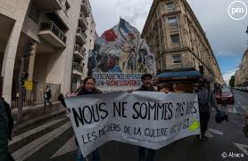 — sputnik france (@sputnik_fr) 4 mai 2019. Binoche Beart Gaccio Balibar Des Personnalites Defendent Les Gilets Jaunes Et Taclent Les Medias Et Le Gouvernement Puremedias