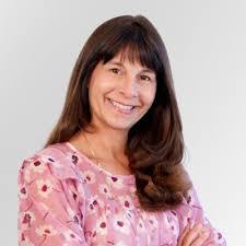 Micki Luna's Instagram, Twitter & Facebook