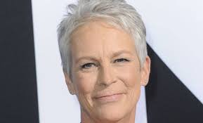 Here, curtis with her son thomas. Jamie Lee Curtis Is Covered In Bruises After Shocking Makeover Hello