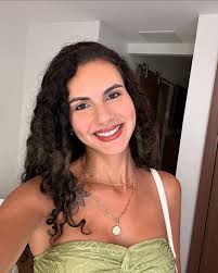 It's time to say hello to my 30's 🥳 I remember when I was a little kid I  wanted to be an astronaut and then I changed to marine biologist. I'm  neither