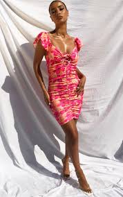 Taille haute ajourée en crochet. Robe Moulante Froncee Imprime Floral Prettylittlething Fr