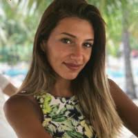 30+ perfiles de «Vicky Russo»