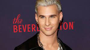 Come learn about all things hair and watch me react to some epic hair brad: The Untold Truth Of Brad Mondo Stylesrant