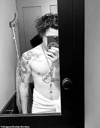 Brooklyn, 21, son of david and victoria beckham, has just had another tattoo done as a tribute to his fiancee nicola peltz. Brooklyn Beckham Just Got A Giant New Dragon Tattoo