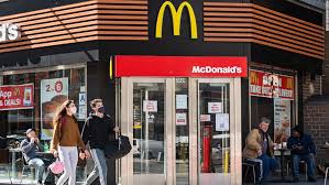Average salaries for mcdonald's real estate asset manager: Mcdonald S Is Hiking Pay But Only For Some Workers Cnn