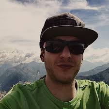 Stream Daniel Resch music