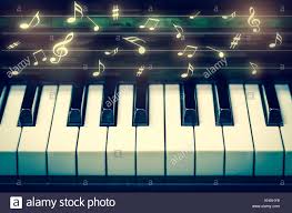 Beschrifte deine klaviatur, um leicht noten lernen zu können schritt. Closeup Tastatur Von Piano Mit Noten Musikinstrumente Stockfotografie Alamy