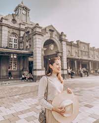 instagram 上的𝕄𝕒𝕘𝕘𝕚𝕖 日本 的東京車站很美 台灣 的新竹車站也不輸呢 除了外觀結合巴洛克風格 更是國定古蹟也是新竹鐵路一日遊 老公大人指定必拍的點 無料又能拍出異國感 cp值滿高的 走過 style chloe marcie fashion