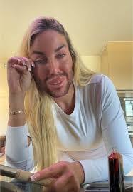 Kevin Lango's Instagram, Twitter & Facebook