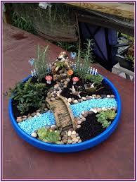 29 Enchanting Fairy Gardens To Build With Your Kids 00026 Aux Pays Des Fleurs Com In 2020 Indoor Fairy Gardens Fairy Garden Plants Fairy Garden Diy