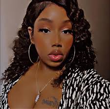 Pamela Sarvis's Instagram, Twitter & Facebook