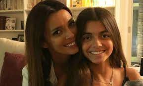 Mãe da titi e do djuj apresentadora na @tvioficial portolisboa carolinamayer@naughtyboys.pt joaobelo@naughtyboys.pt. Ja Deu Barraco Filha De Maria Cerqueira Gomes E Vacinada Contra A Covid 19 Aos 18 Anos Dioguinho Blog