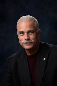 Genesee County Drain Commissioner Jeff Wright wins easily in Democratic  primary