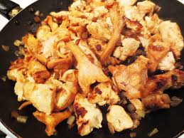 Blancs De Poulet A La Creme Et Aux Girolles Je Cuisine Donc Je Suis Recettes De Cuisine Poulet A La Creme Blanc De Poulet