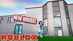 3 aesthetic kitchen ideas roblox bloxburg in 2020 5 bedroom. Making A Huge Modern House Welcome To Bloxburg Roblox Modern House House Minecraft Houses