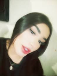 Frida flores (@fridaflores__)