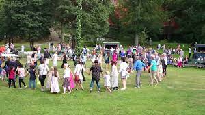 Små grodorna, små grodorna är lustiga att se. Midsommar 2014 Sma Grodorna Youtube