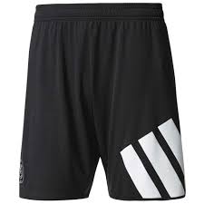 This entertaining football game is developed and published by first touch games known for developing the fts series. Adidas Orlando Pirates Heimtrikot 17 18 Goalinn