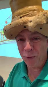 Henry, of Henrys Homemade Ice Cream, visits David Cole of I Fratelli Pizza. 