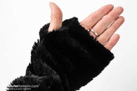 Oct 11, 2010 · about step 1 first, cut 9 equal length pieces of your base color yarn. Easy Cat Costume How To Make A Gorgeous Black Cat Costume 5 Minutes For Mom