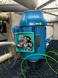 The supply voltage is either 240 volts alternating current (vac) or 480 vac. 50 Hp Motor 480 Volt 3 Phase Electricians