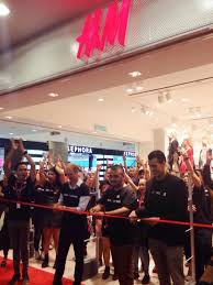 The spring shopping mall is a shopping mall in kuching, sarawak, malaysia. H M Malaysia On Twitter Our Store At The Spring Kuching Is Now Open See You At Your New Favourite Store Hmkuching Http T Co Qkcgk1uwh8
