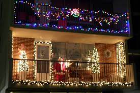 Incredible Christmas Light Ideas For Balcony On Exterior Design With Photo Home Design Idea Christmas Apartment Christmas Decorations Apartment Balcony Decor