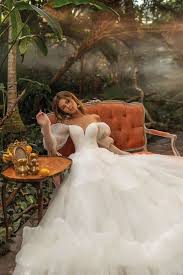 Jetzt ta lesen und bis zu 80 € prämie sichern! Brautkleider Dusseldorf Hochzeitskleider Von Anna Moda