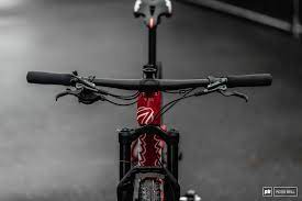 Un impressionnant triplé dominé par mathias flückiger, qui a bouclé la course de 30,6 km (six tours) en 1h45 min 15 s. Bike Check Mathias Flueckiger S Thomus Lightrider Wc Nove Mesto World Cup Xc 2020 Pinkbike