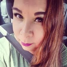 Azucena Flores's Instagram, Twitter & Facebook