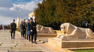 Maybe you would like to learn more about one of these? Askerligini Anitkabir De Yapan Birinden Anitkabir In Pek Bilinmeyen Ozellikleri Eksi Seyler