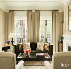 A Chicago Townhouse Exudes Classic Elegance Luxe Interiors Design Luxury Home Decor Interior Design Townhouse Interior