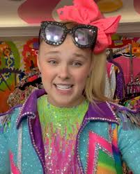 Jojo's juice board game jojo siwa truth or dare siwanatorz new in box. Jojo Siwa Slams Nickelodeon Kids Game Bearing Her Image For Inappropriate And Sexual Content Claiming She Had No Idea