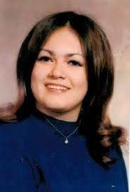 Paula Lemire's Instagram, Twitter & Facebook