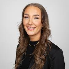 Aurora Amundsen's Instagram, Twitter & Facebook