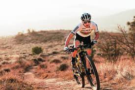 Schurter became the second man to hold 7 world cup overall titles. Phanomen Nino Schurter Der Erfolgreichste Mountainbiker Der Letzten Jahre Im Interview Sportaktiv Com