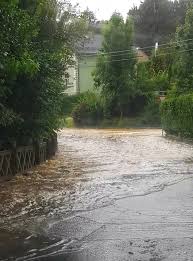 In graz haben am freitagabend starke regenfälle und stürmischer wind zu extrem hohen wasserständen geführt. Hochwasser Am 4 8 2020 In Graz Wetterzeugen
