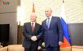 Cũng đúng thôi, vì nguyễn ngọc tư đã ướp vào con chữ cái hiu quạnh đơn côi của lòng người, cái chấp chới chông chênh của phận đời, cái quặn mình thổn thức của đất quê. Toan Cáº£nh Chuyáº¿n ThÄƒm Chinh Thá»©c Lien Bang Nga Cá»§a Tá»•ng Bi ThÆ° Vov Vn