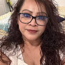 Who does everyone recommend for box braids? Need them done before the  second week in January.