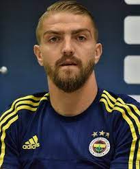 Kariyer sayfasında caner erkin isimli futbolcunun sezon bazında takımının yer almış olduğu turnuvalardaki maç, gol, asist, sarı kart, kırmızı kart, oyuna girme, oyundan alınma. Datei Caner Erkin August 2015 Jpg Wikipedia