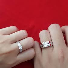 Seorang lelaki membeli kapal untuk menunjukkan penghargaan dan kasih sayang terhadap isterinya yang bersetuju mengahwininya 20 tahun lalu walaupun tanpa cincin perkahwinan. Nimy Collection Enterprise Cincin Silver 925 Tulen Ekslusif Pada Harga Mampu Milik Di Melaka Menjual Sterling Silver 925 Tulen Untuk Pertunangan Pernikahan Anniversary Ataupun Suprise Gift