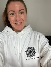 Hi! I'm Abi, I teach a slow yoga flow