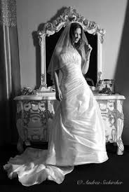 Weitere ideen zu hochzeitskleid, hochzeit, brautkleid. Brautfotos After Wedding Brautkleid Fotoshooting In Dusseldorf Nrw