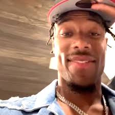 1️⃣3️⃣ years ago, LeGarrette Blount bulldozed his way to one of the  greatest runs in NFL history 😡