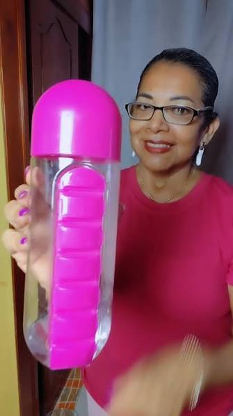 Botella De Agua Con Pastillero | TikTok